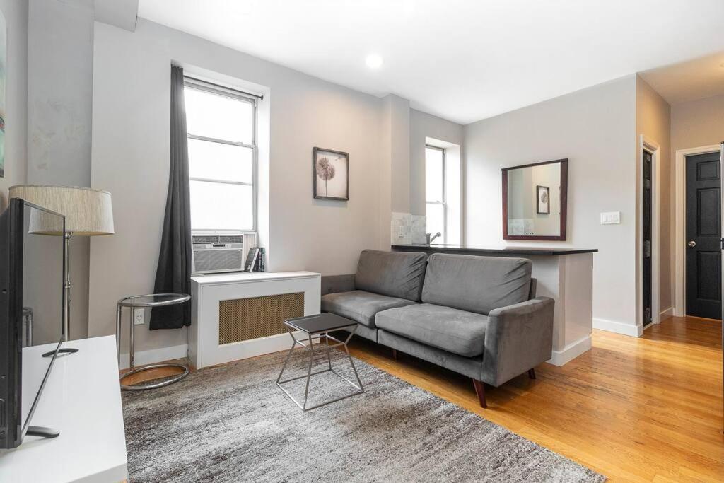 Renovated Lower Eastside 2Br Washer Dryer นิวยอร์ก ภายนอก รูปภาพ